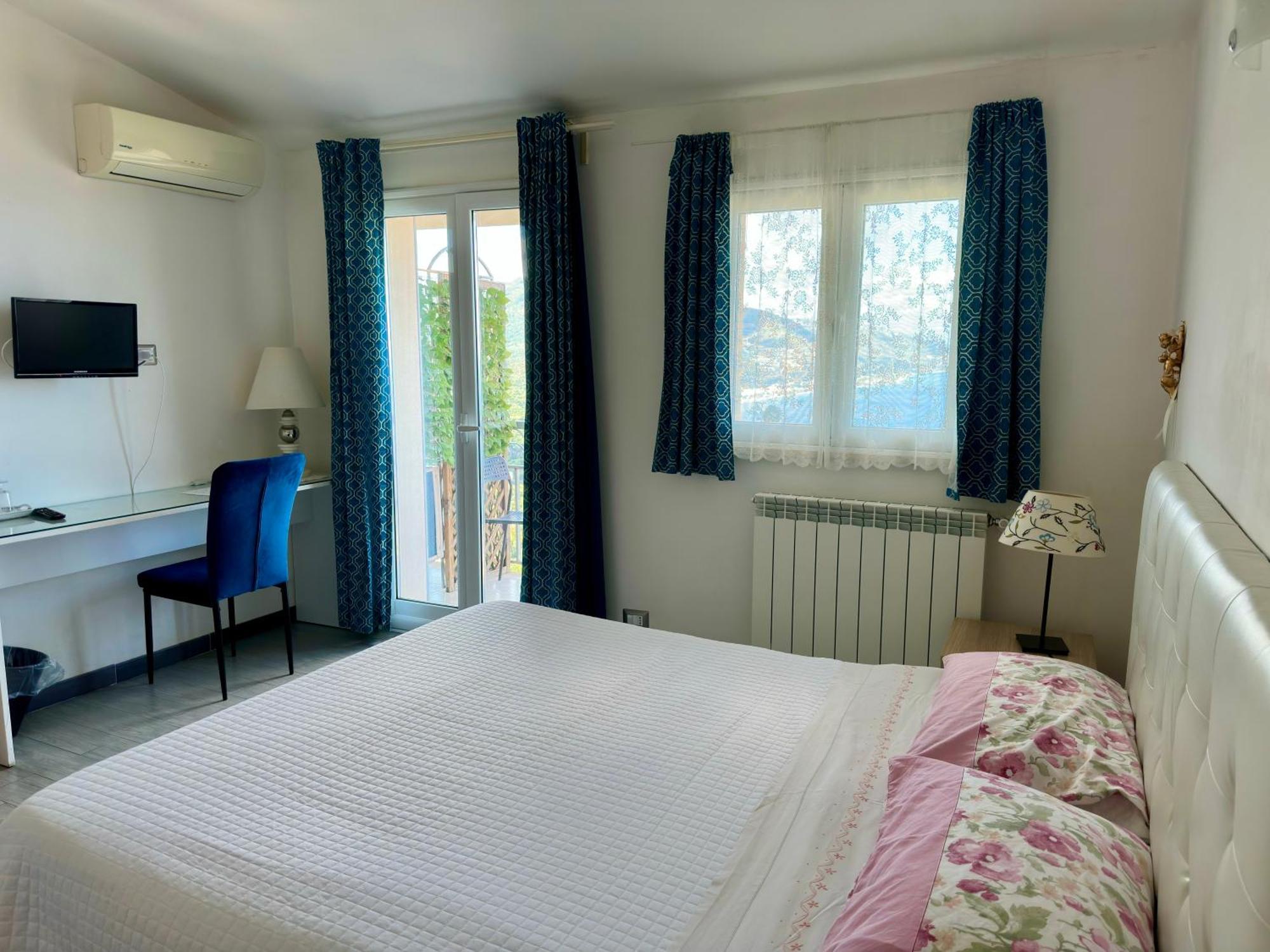 タオルミーナ ブルー スカイ ハウス Bed & Breakfast エクステリア 写真